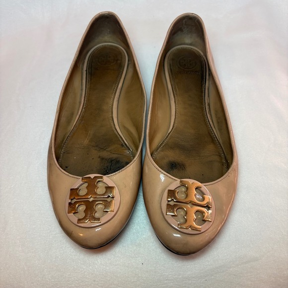 Tory Burch Shoes - Tory Burch Claire Ballet Flats Nude Patent Leather Gold Logo Medallion Size 9